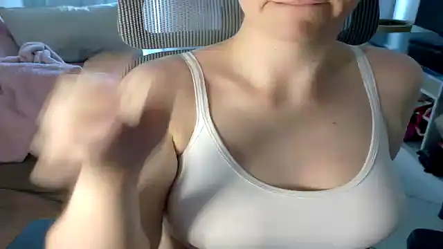 MommyLoveWetOrgasm 现场XXX聊天