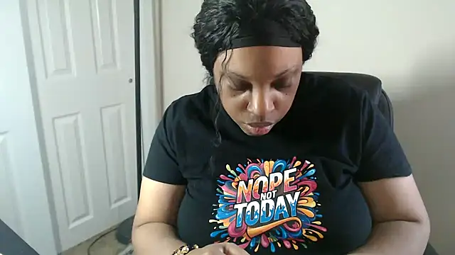 Chat XXX ao vivo de Sexymona1218