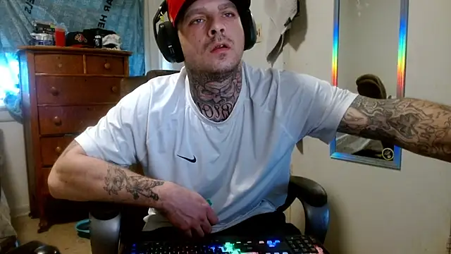 DADDY_KANE8---: διαδικτυακό σόου στην κάμερα