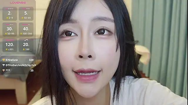 yiyi_3523's Live XXX Chat