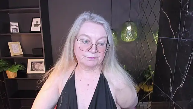 NataliMellow's Live XXX Chat