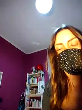 دردشة Akemi_rossi الجنسية المباشرة