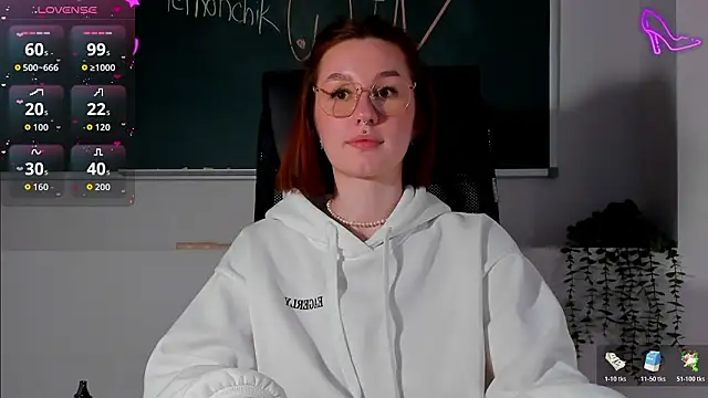 ClaireMathis Live XXX-Chat