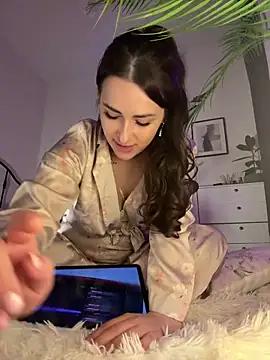 Alana_Loveee – Naživo XXX chat