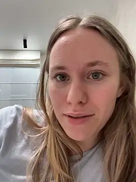 Vikkie_seXyGiiiirl_XoXoのライブXXXチャット