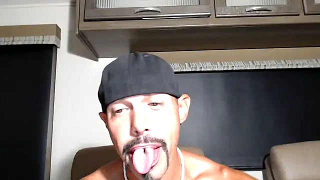 ThickD2C: онлайн-секс-чат