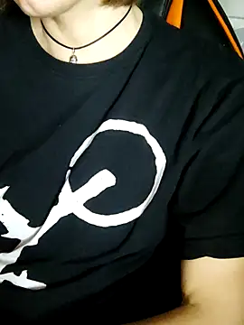 Chat XXX en directo de Aashikalaa