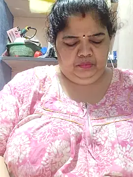 tamilthanushri 现场XXX聊天