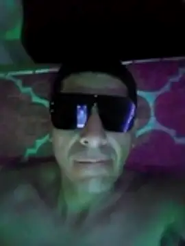 Juniorharo1982のライブXXXチャット