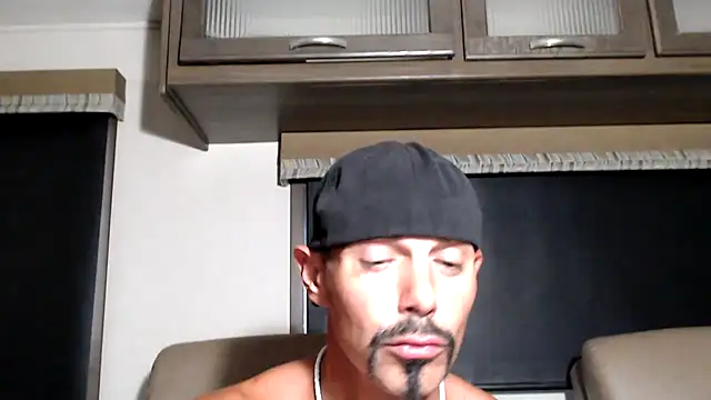 ThickD2CのライブXXXチャット