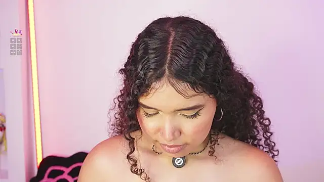 Chat +18 de EloiseSweetxx ao vivo