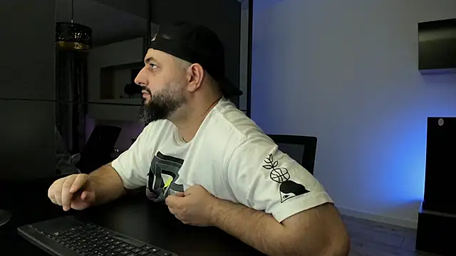 DravenPeakのライブXXXチャット