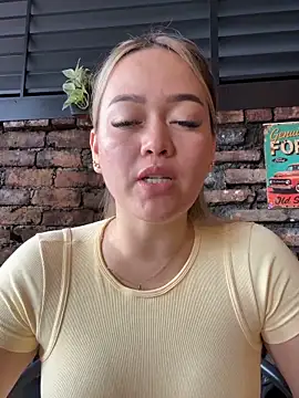 Pertunjukan Kamera Web Danielavegax