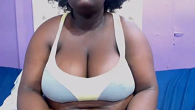 DARKGIANTMELANIN élő XXX-chatje