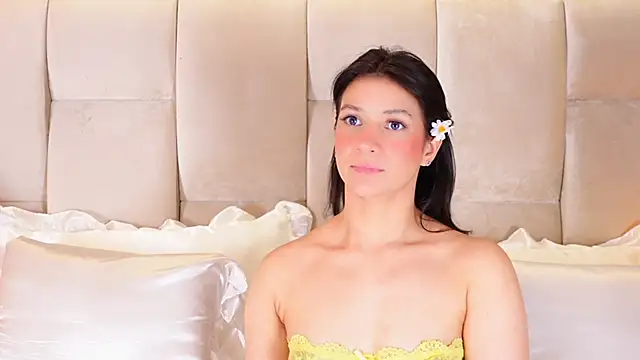 KiraKayleigh1's Live XXX Chat