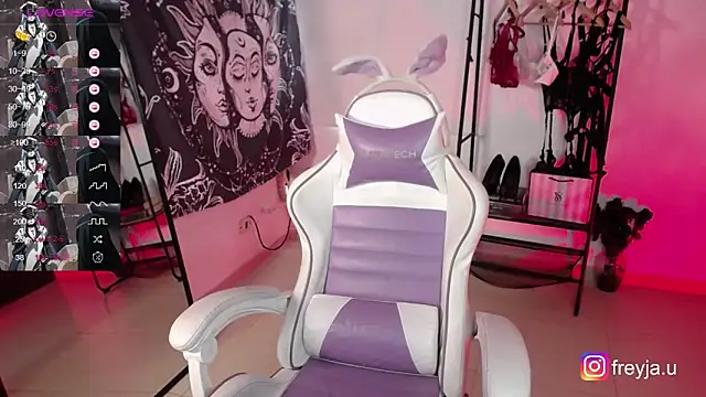 imfreyjauu's Live XXX Chat