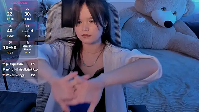 Elainebeness: онлайн-секс-чат