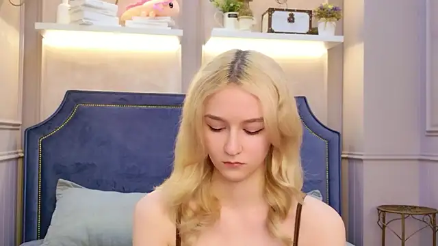 NaomiLoys: онлайн-секс-чат