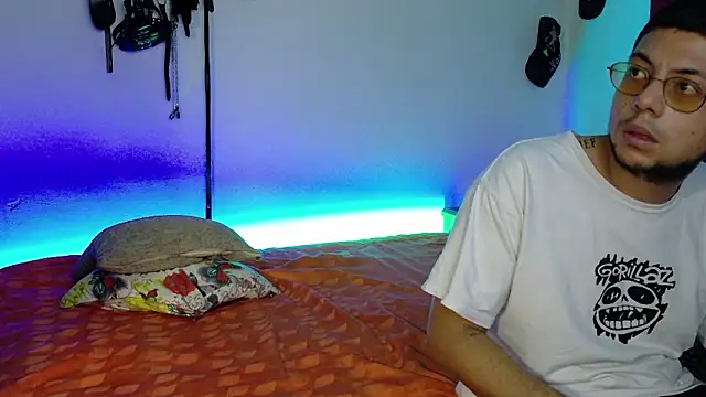 Chat XXX en directo de Nymphobuddies