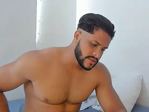 Chat XXX en directo de Pier_Simons