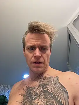 Chat XXX en directo de DILFiGuess1