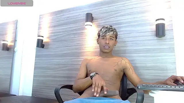 Chat XXX en directo de TonnyMarck