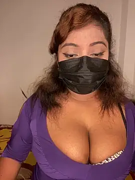 Pokazy przed kamerką – _Cute_ariana_