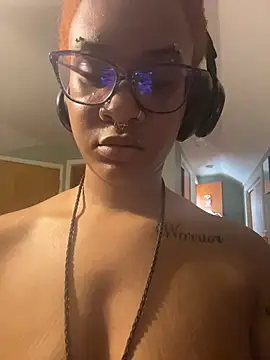 nickytheehawtie: онлайн-секс-чат