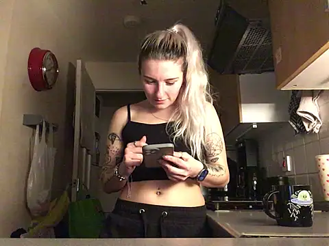 xxamyleighxx Adlı Modelin Canlı XXX Sohbeti