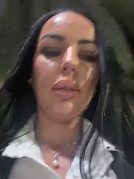 Chat XXX en directo de SofiaaMaria