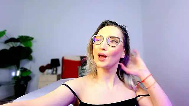 Chat XXX en directo de CharmingAnnie