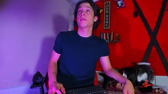 LilOwen_ webkamerás műsora