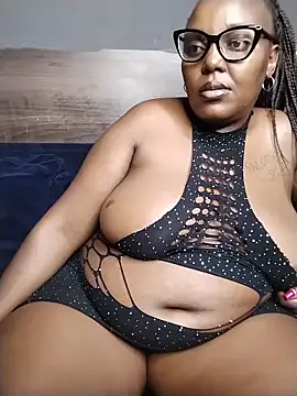 Chat +18 de CHERRYYUMMY ao vivo