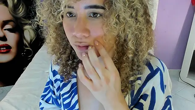 دردشة Charlotte11-11 الجنسية المباشرة