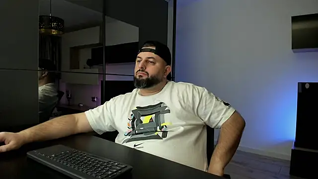 Онлайн чат XXX DravenPeak