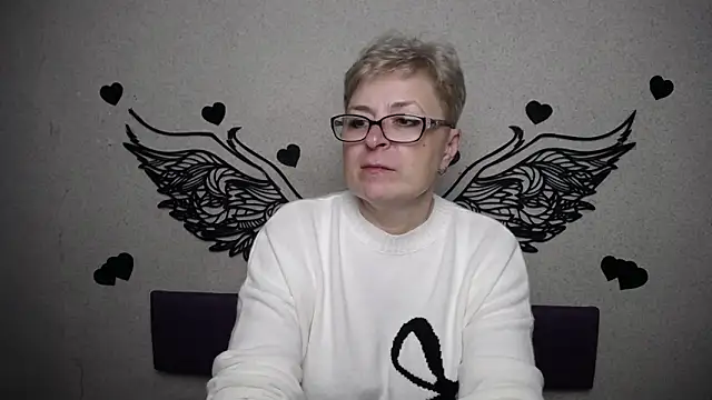 EmiliaGree Chat XXX in diretta