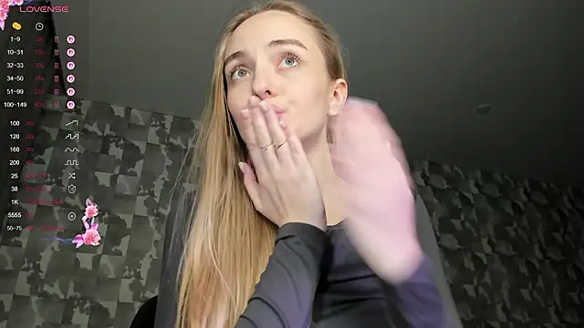 A_delina Live XXX Chat