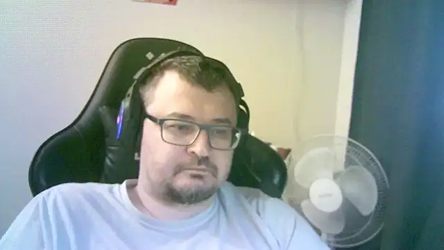 Živý XXX chat SirAbuser