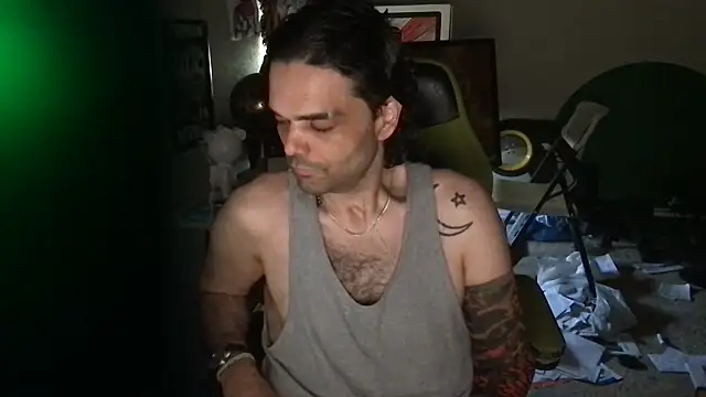 Chat +18 de KungFuPanda001 ao vivo