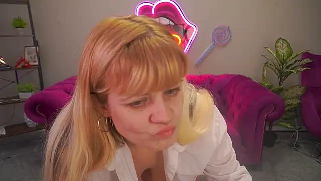 BellaLaPetit: онлайн-секс-чат