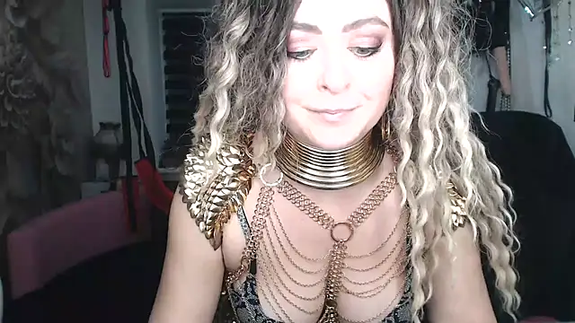 MISSwithDOLLS – Live XXX-chat