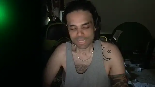 KungFuPanda001 Chat XXX in diretta