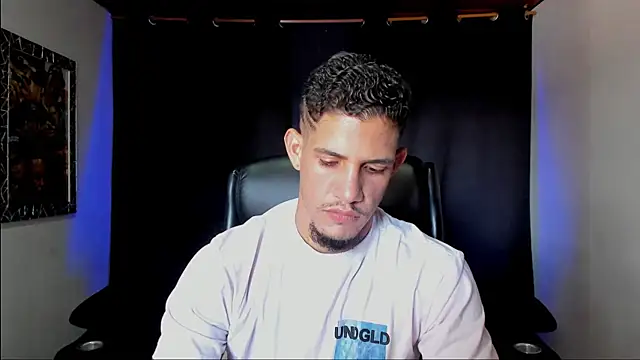 jhonnysnow17 Chat XXX in diretta