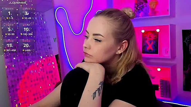 StephanieSweety live XXX chat