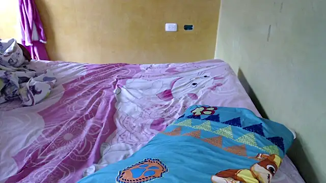 Онлайн чат XXX yulieth_bbw