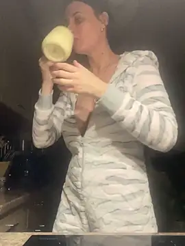 Flossy_Vettie: онлайн-секс-чат