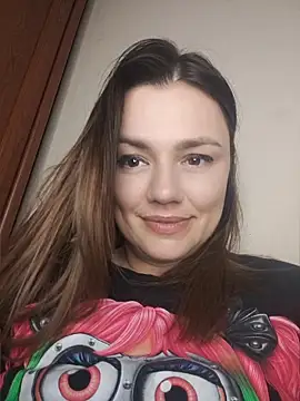 دردشة KrissSexi الجنسية المباشرة