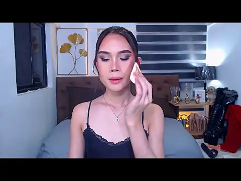 Chat +18 de JuicyCockThea ao vivo