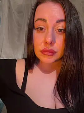 DaisyStreet live XXX chat