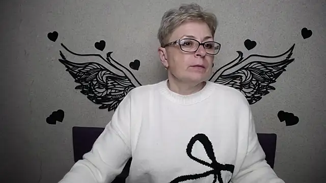 EmiliaGree: онлайн-секс-чат